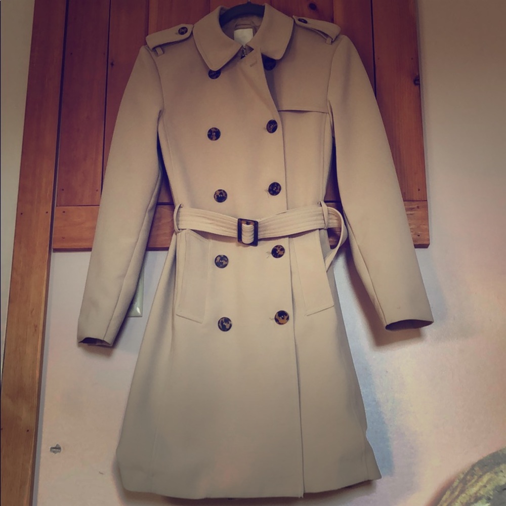 Khaki Trenchcoat